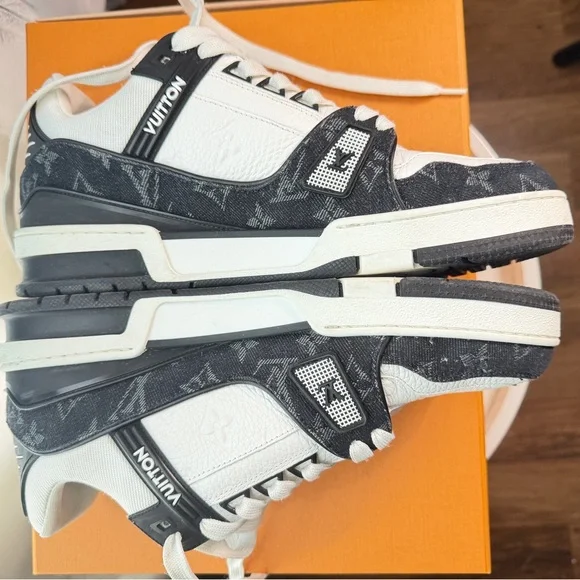 Louis Vuitton Monogram Black and White Sneakers - Picture 6 of 16